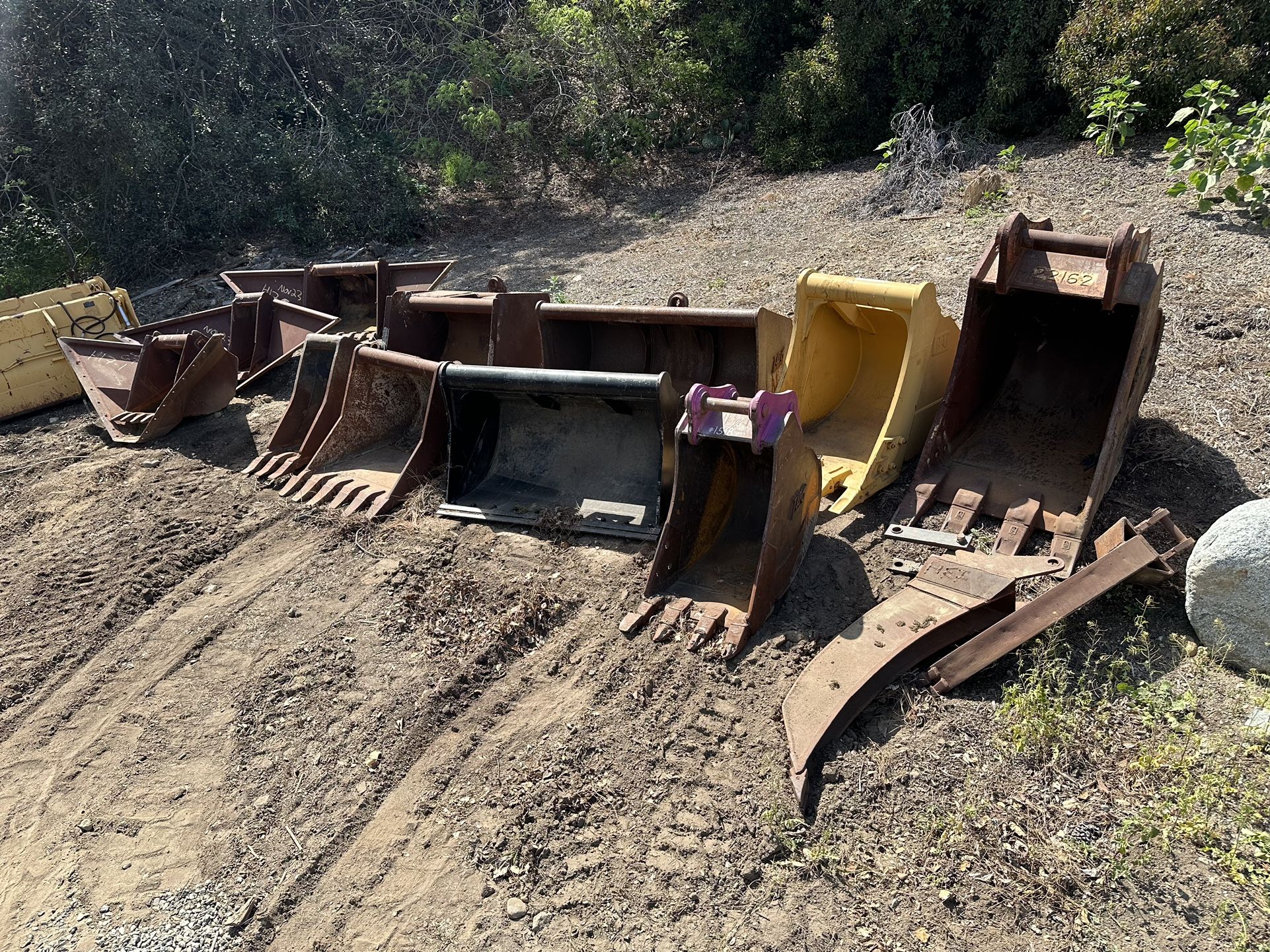 Excavator And Backhoe Buckets