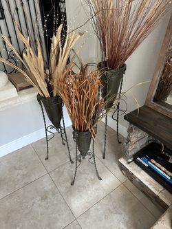 3 Flower Stands