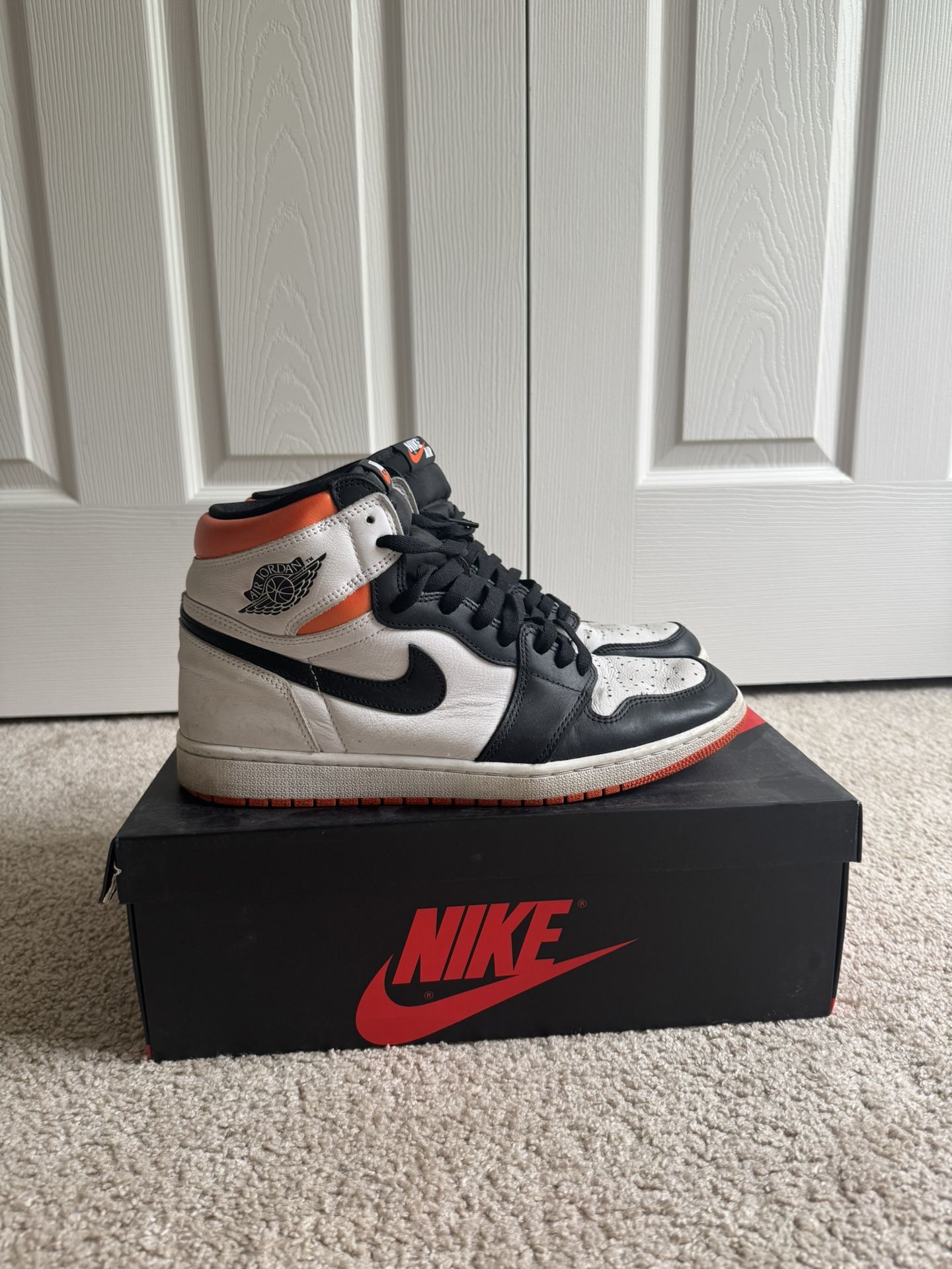 Nike Jordan 1 Retro High Electro Orange