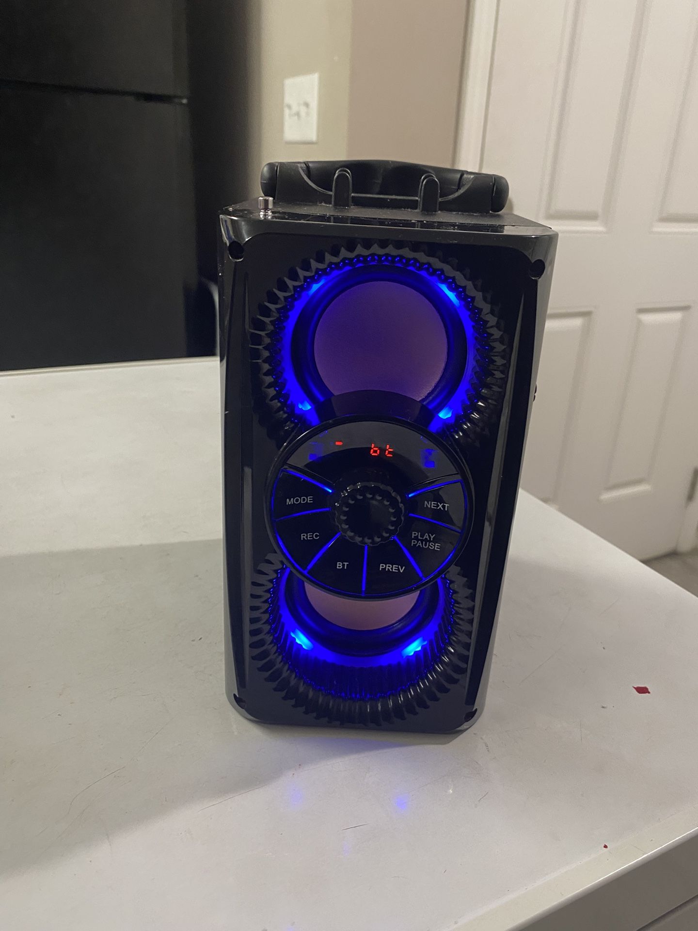 Wireless Bluetooth Speaker ( With Radio Function )