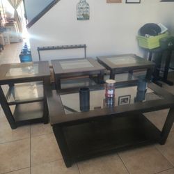 Coffee table set