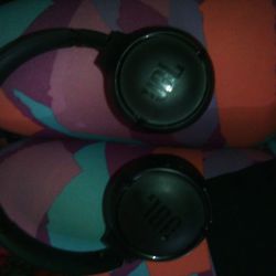 JBL Mega Boom Head Phones 