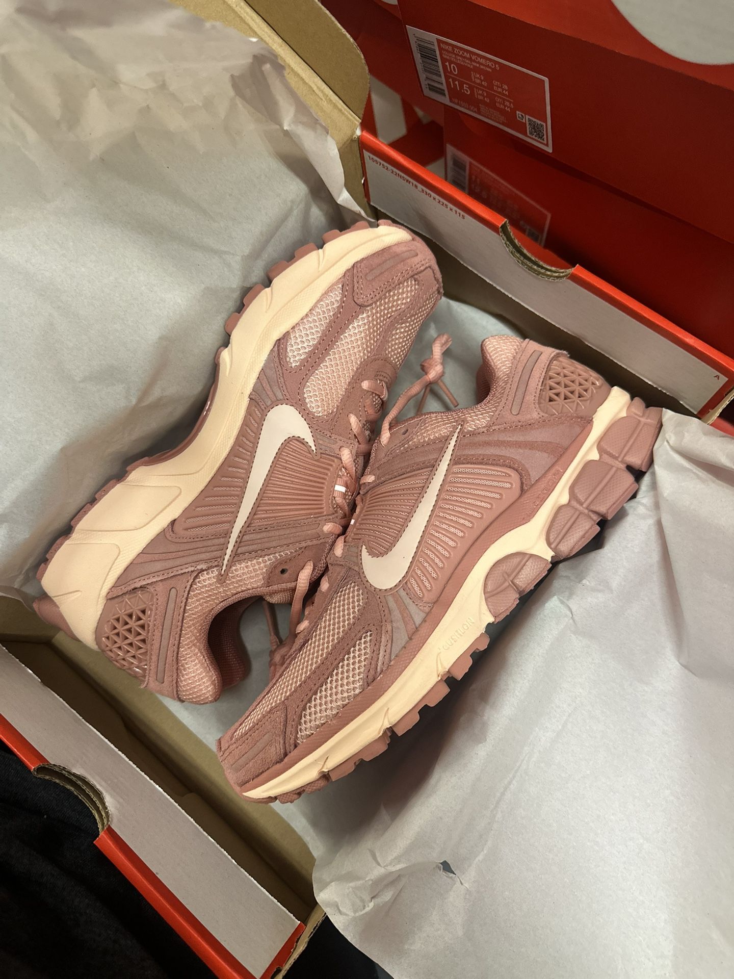 Pink Vomeros 