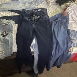 Levi’s Semi New Size 26 