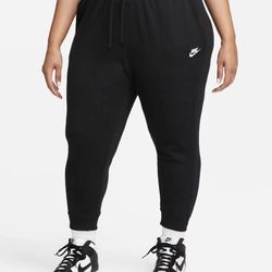 Nike Sportswear Women's Black/White Club Fleece Joggers (DV5085-010) Size 3X