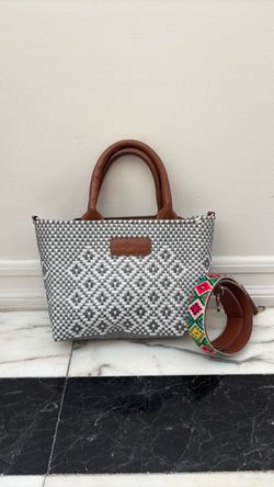 Tin Martin silver/ white woven hand bag limited edition flower embroidered strap