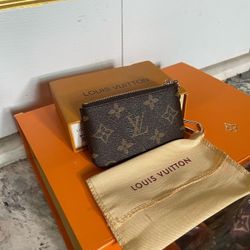 New Designer Keychain Wallet With Box