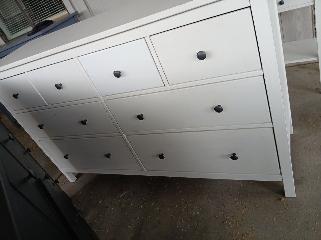 Dresser IKEA