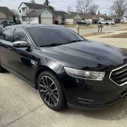 2017 Ford Taurus