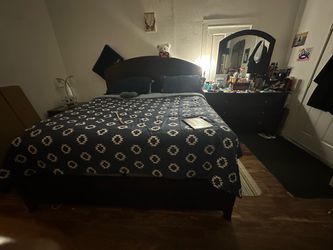 King Bedroom Set