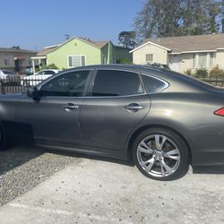 2011 Infiniti M37