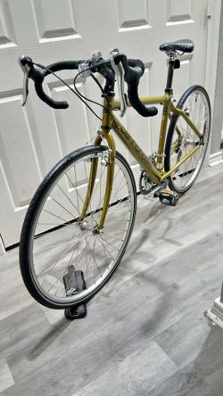 Cannondale Aluminum Road Bike