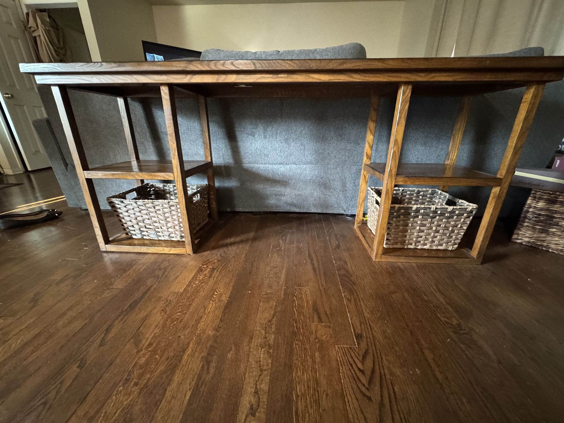 Pottery Barn Beautiful Sofa Table/ Console