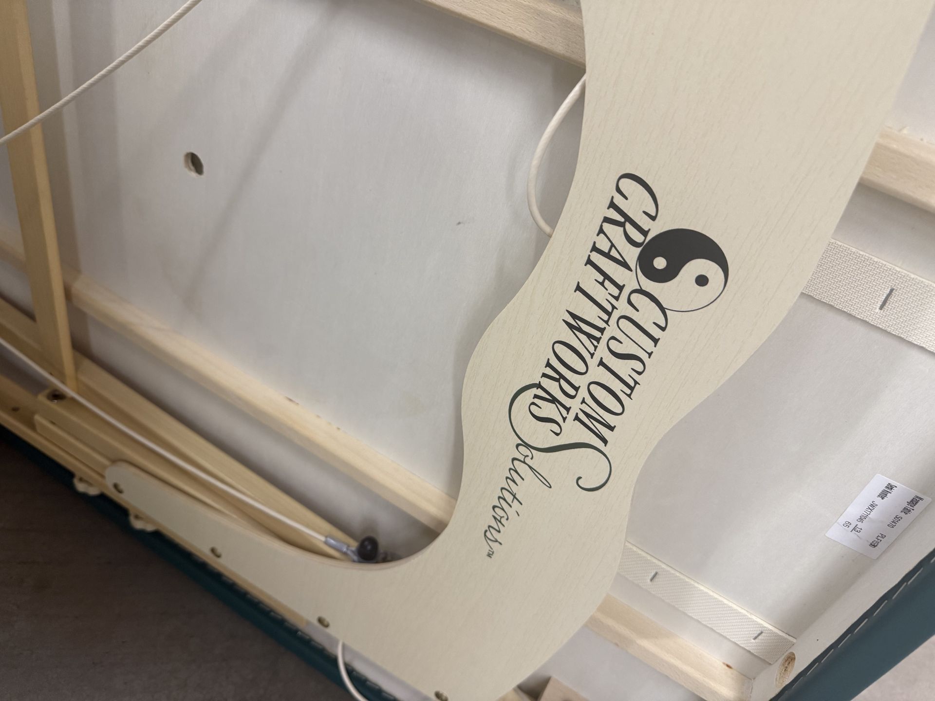 Massage table/tattoo table