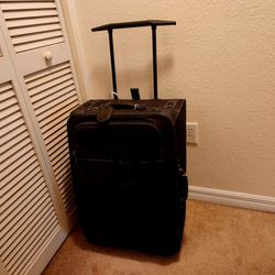 Lightweight 25" Suitcase