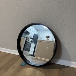 New Round Minimalists Mirror