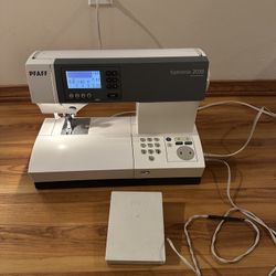 Pfaff Tiptronic 2030 Sewing Machine 