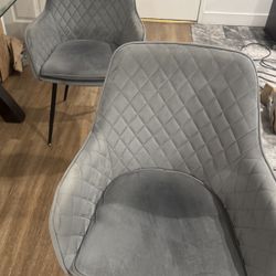 Dining Chairs - Set of 4 Stylish Accent