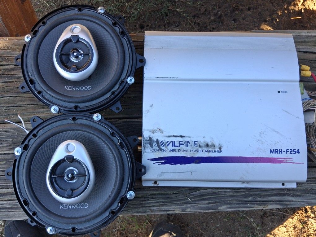 Alpine 4 Channel Amp And Speakers 