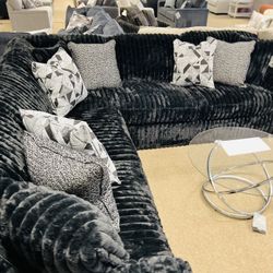 Stunning Stylish Cozy Sectional!
