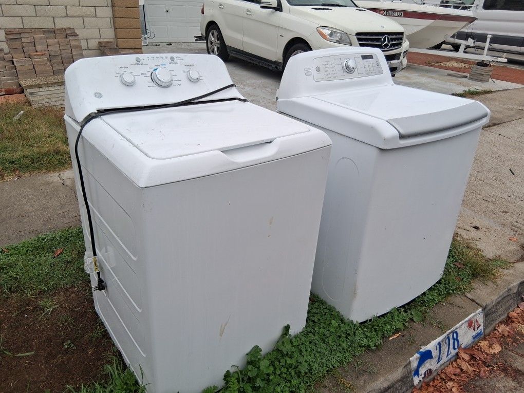 Two FREE Washers – Parts, Repair, or Recycle!