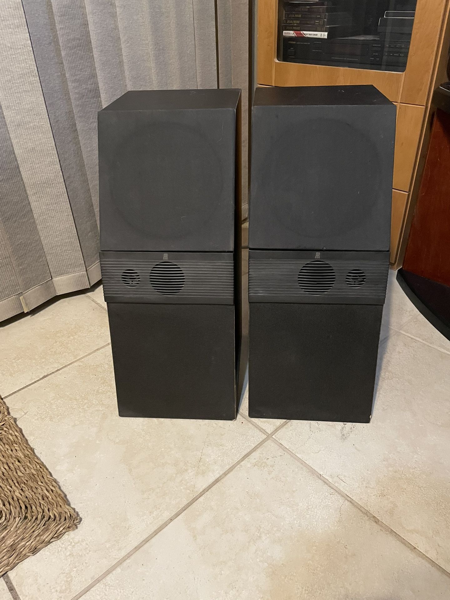 Acoustic Research M3 Holographic Imaging Speakers