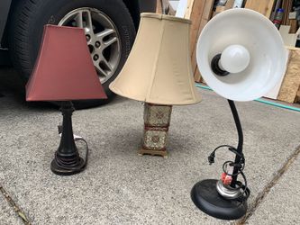 Table/desk lamps