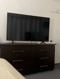 Dresser & TV