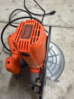 Black + Decker Saw
