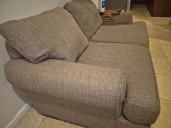 Beglov couches