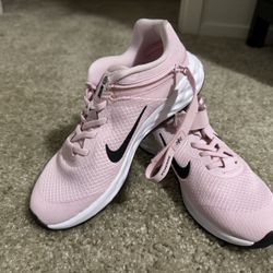 Nike Revolution 6 FlyEase Pink