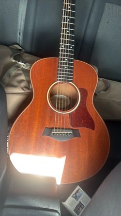 Bob Tayler GS mini acoustic  guitar singed