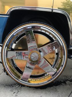 Custom painted tires
