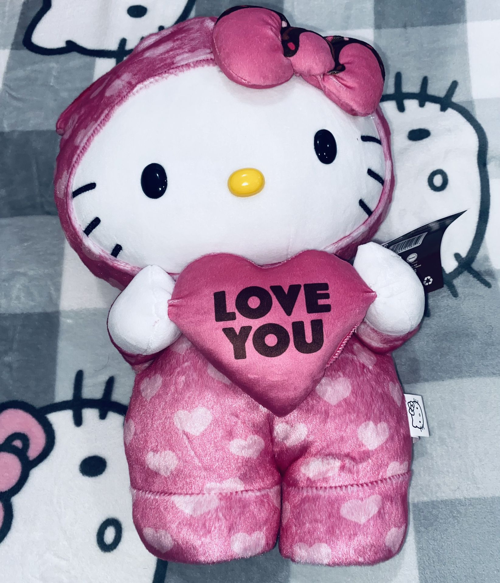 Viral Hello Kitty Valentine’s Greeter Pink 2024 