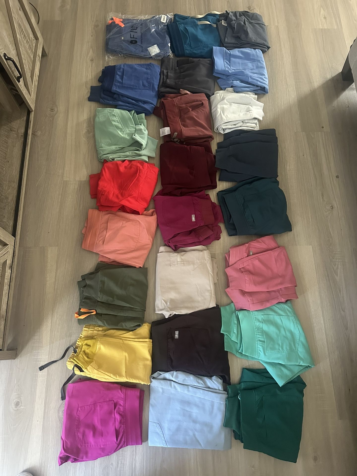 Like New Women’s Figs Scrub Pants