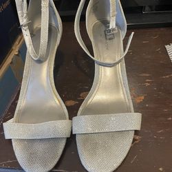 Worthington Size 10 High Heels