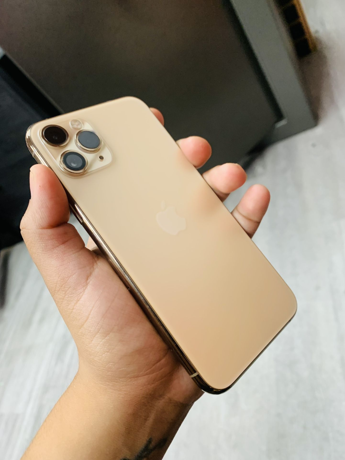 iPhone 11 Pro 64 for Sale in Las Vegas, NV - OfferUp