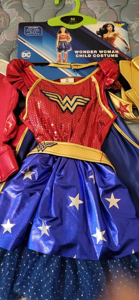 Wonder Woman Girl's Costume Medium for 5 to 7 Years Old Brand New