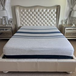 Queen Size Bedroom Set