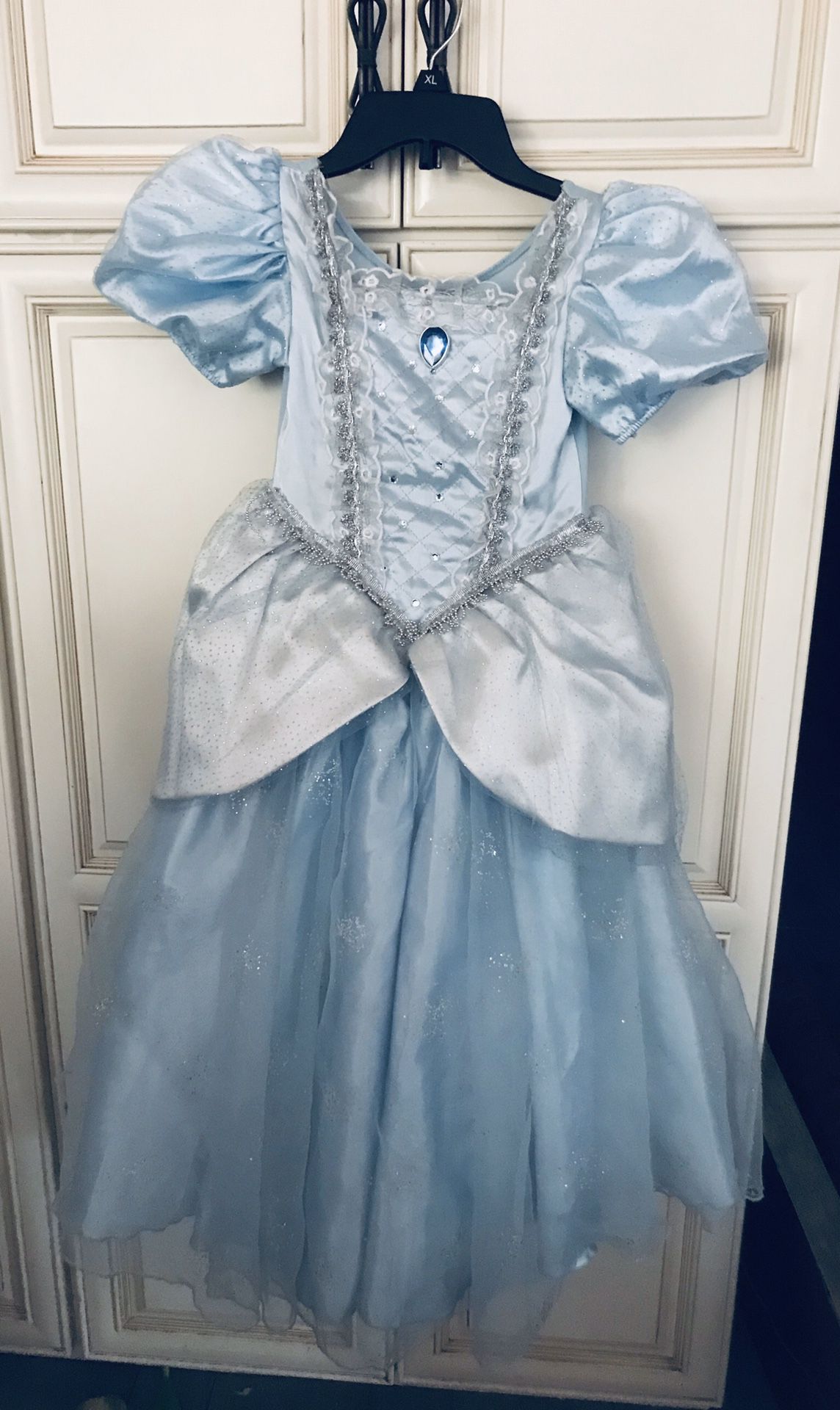 Cinderella costume Size 5-6