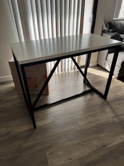 Bar table