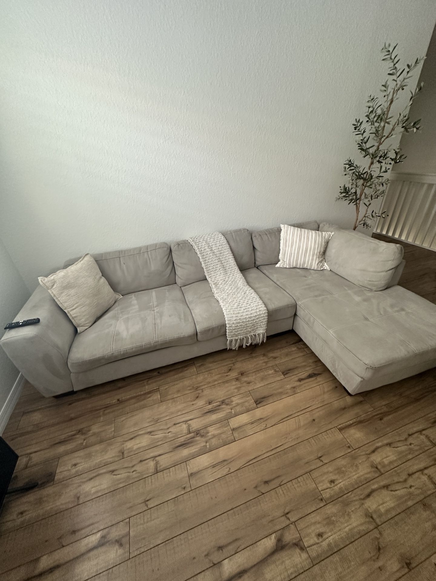 Grey L Shaped Microfiber Sectional Couch
