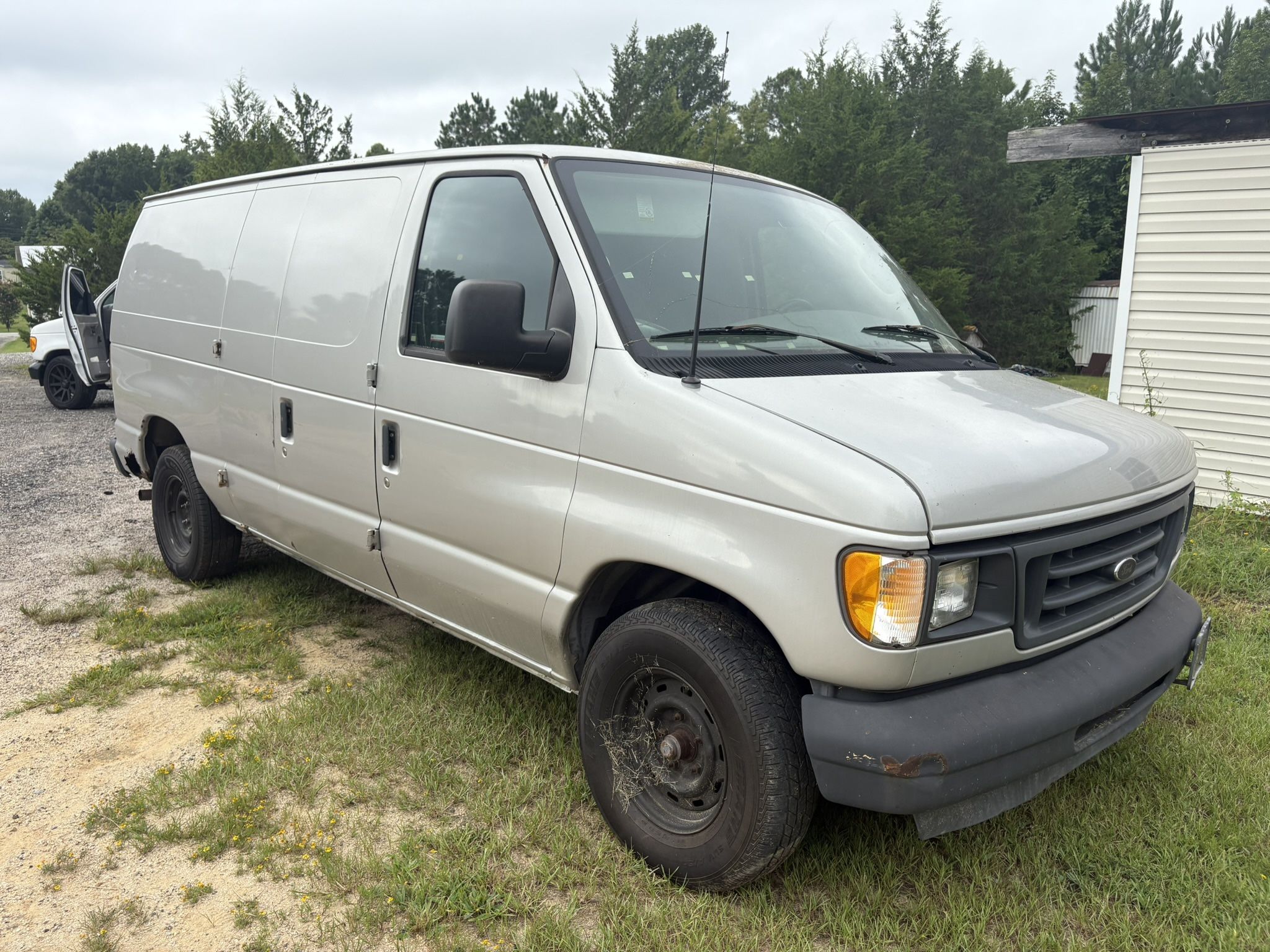 2003 Ford E-150