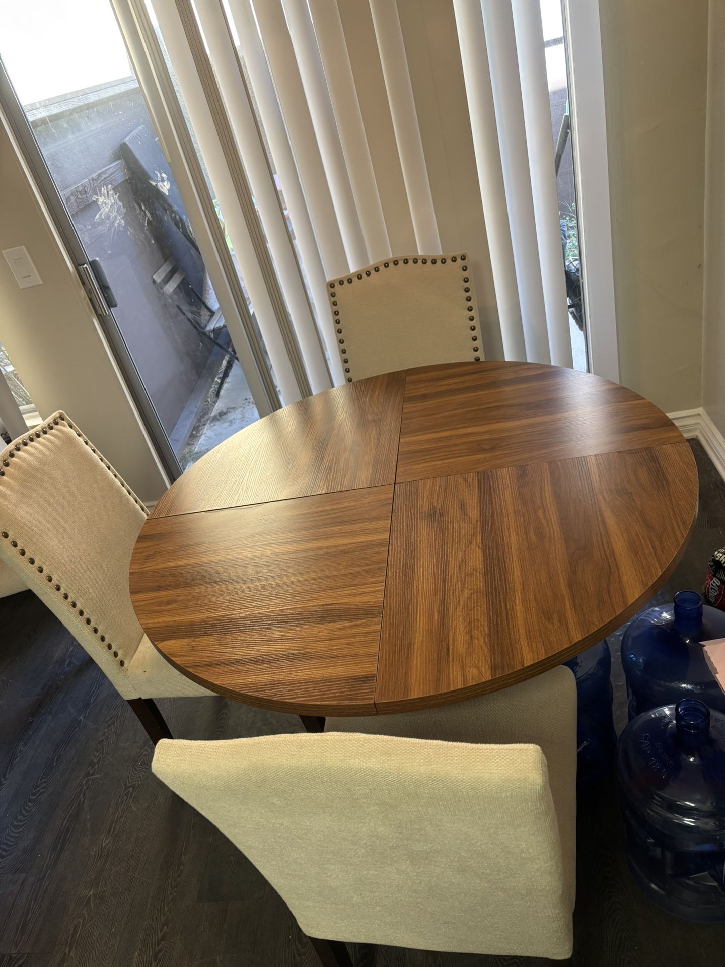 Dinner table 