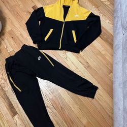 Old Season Nike Tech Set Size M 