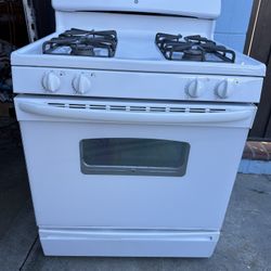 Gas Stove GE 30” Wide 