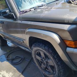 2006 Jeep Commander 