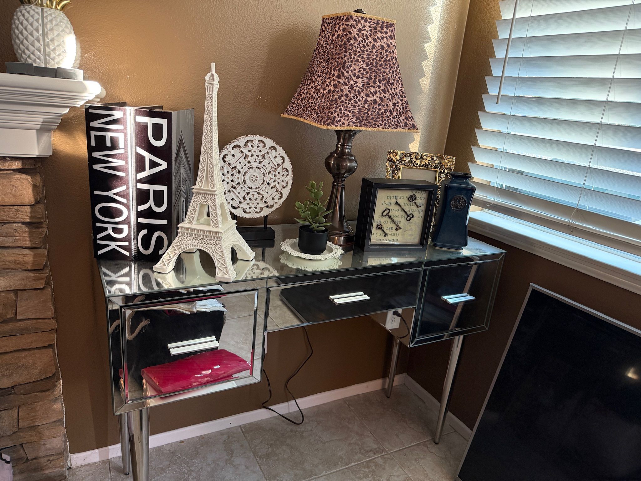 Modern Mirrored Console / Dresser