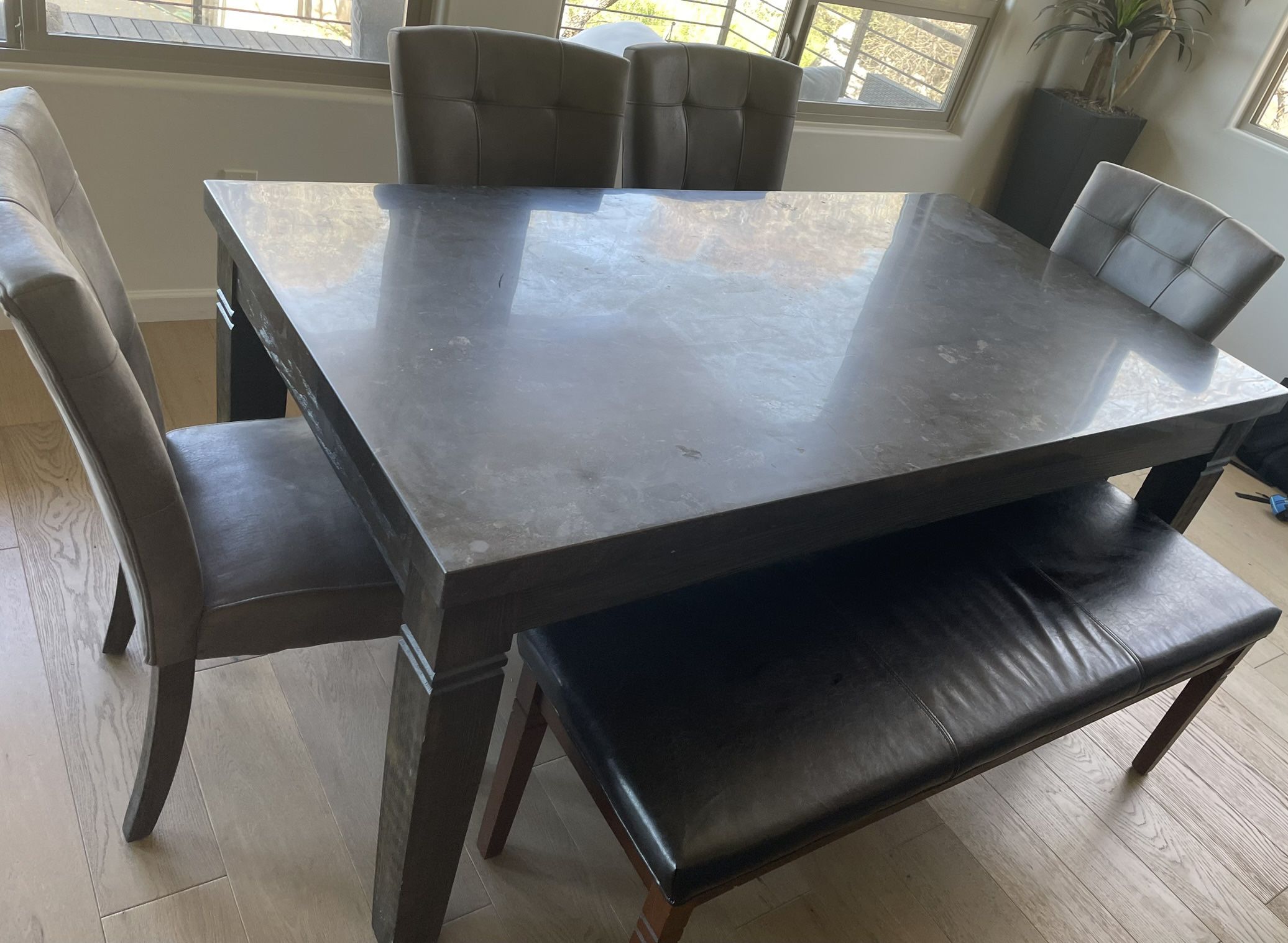 6 Piece Dining Room Table 