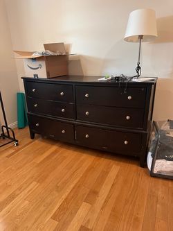 Big dresser - 6 drawers $100 obo